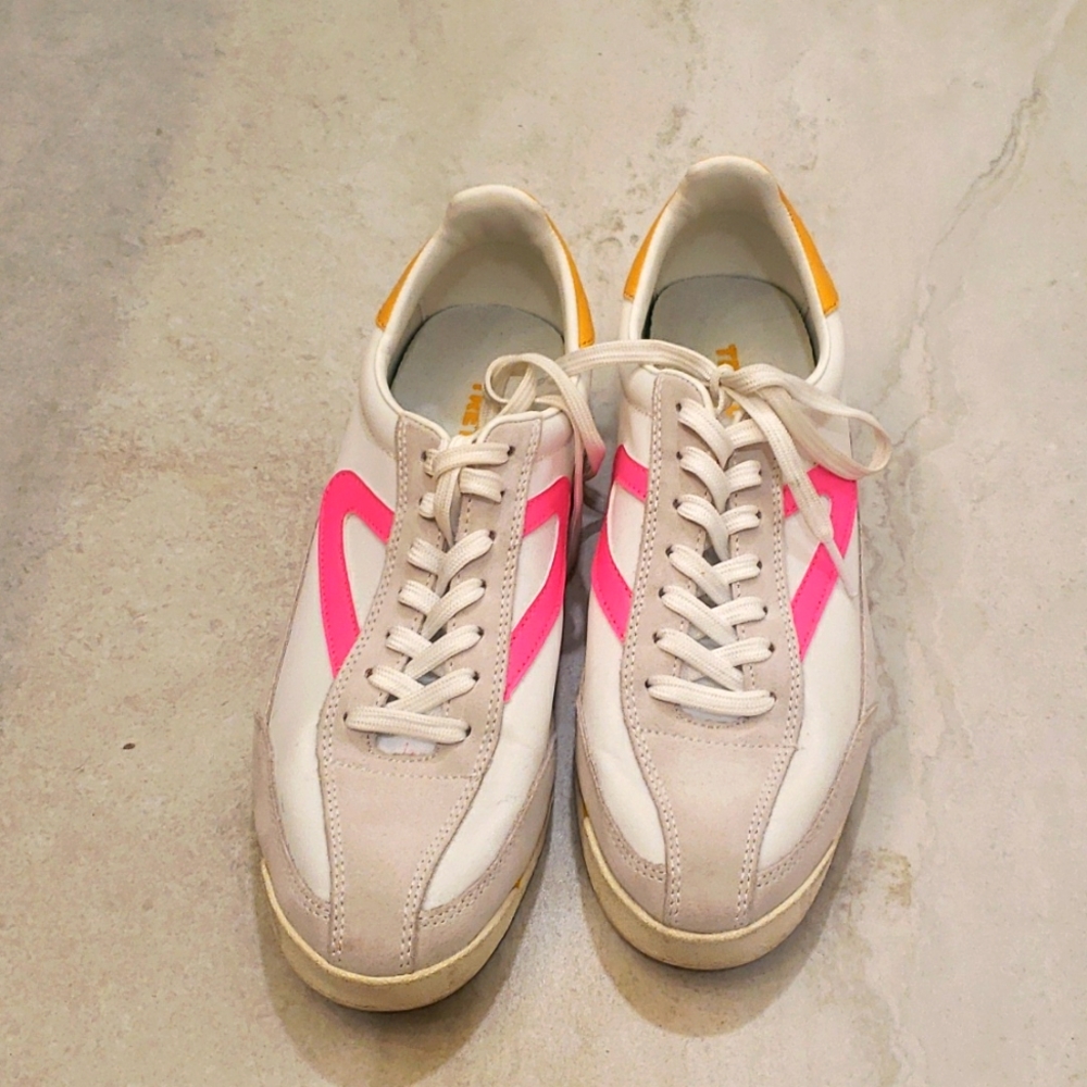 NEW Tretorn shoes.